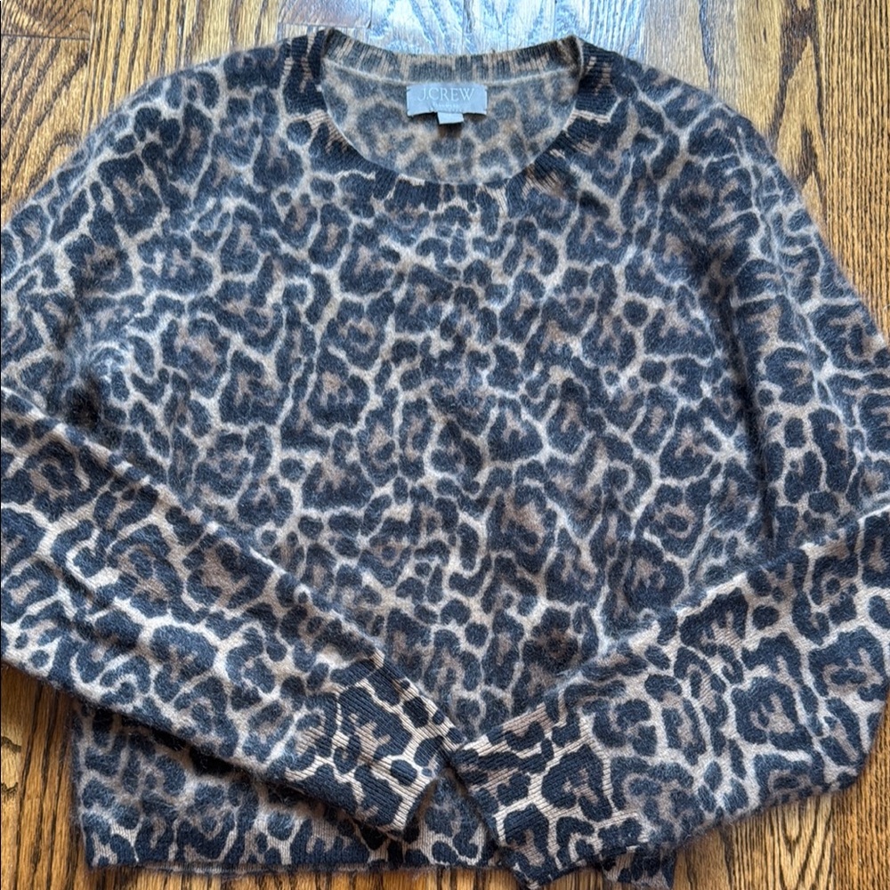 Jcrew leopard cashmere crew neck sweater small